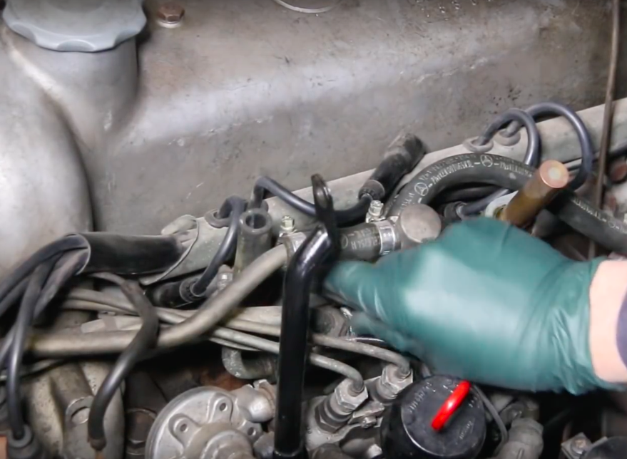 Installing Spark Plugs With a Hose BUT Not With Just Any Hose